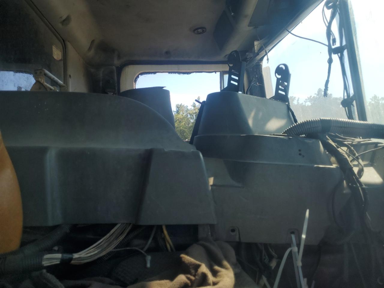 Lot #3273750350 2013 MACK UNKNOWN