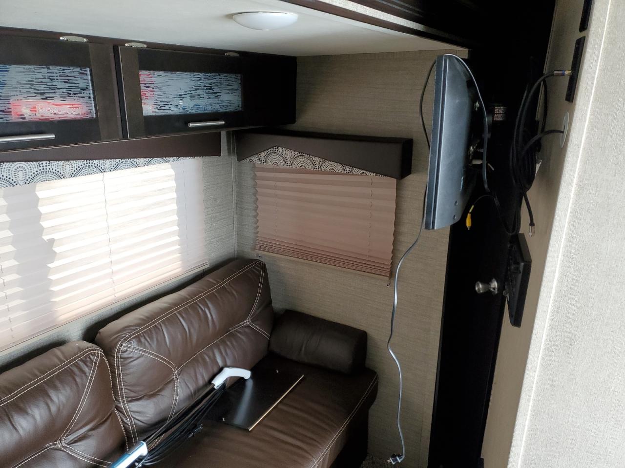 Lot #3278633937 2017 KEYSTONE KODIAK EXPRESS ULTRA