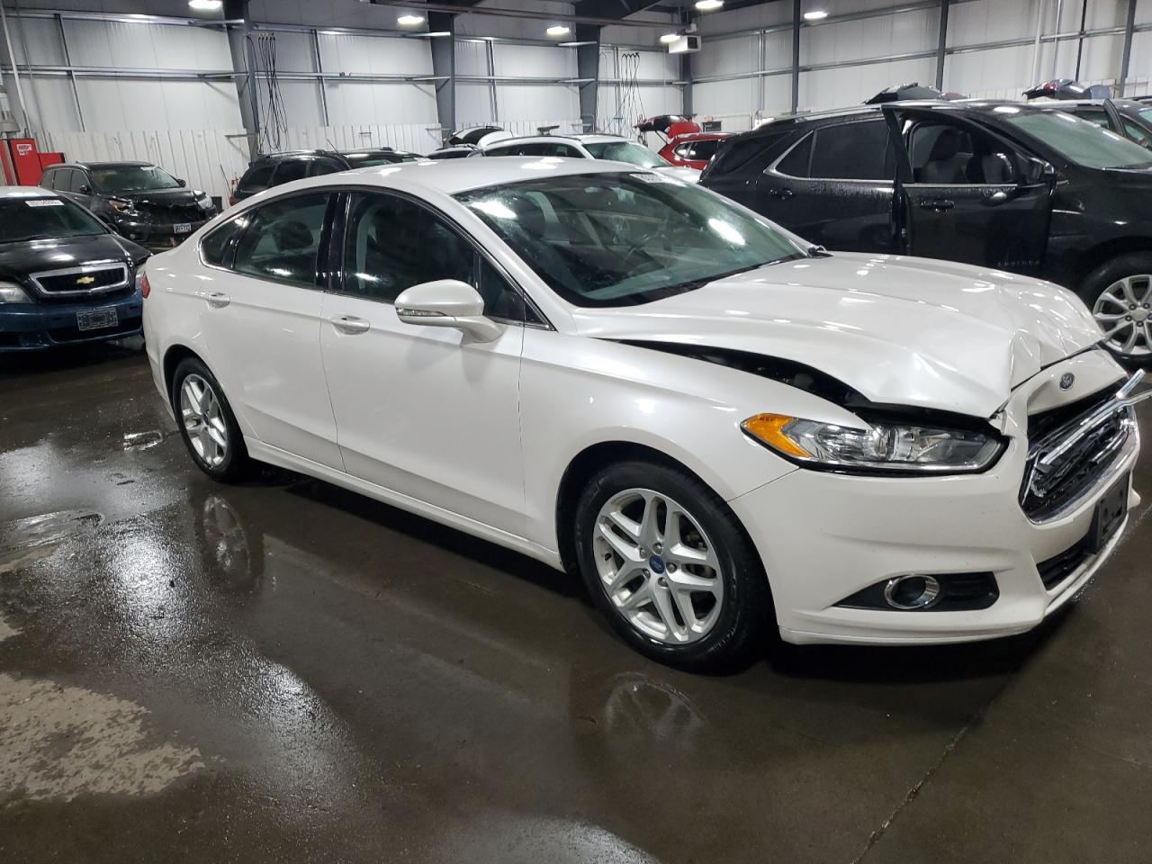 FORD FUSION SE