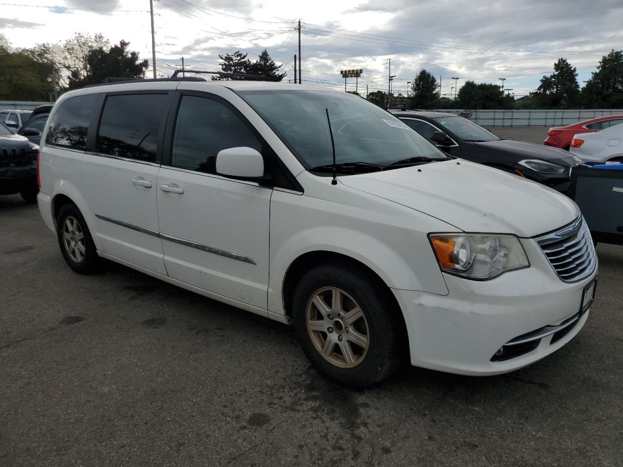 CHRYSLER TOWN & COUNTRY TOURING
