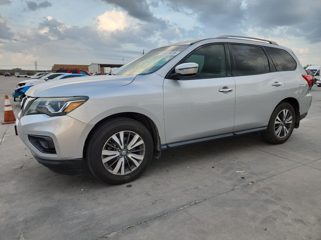 Lot #3317693065 2017 NISSAN PATHFINDER