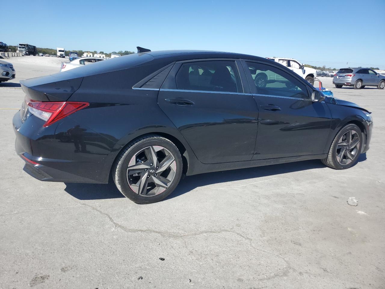 HYUNDAI ELANTRA LIMITED