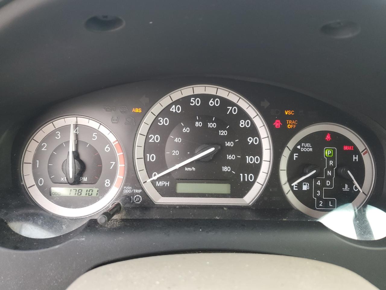 Lot #3297172885 2005 TOYOTA SIENNA XLE