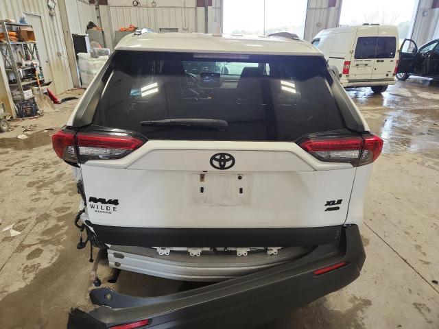 2019 TOYOTA RAV4 XLE - JTMP1RFV6KD504972
