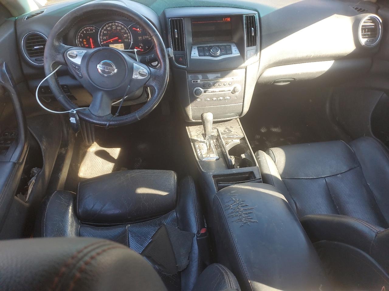 NISSAN MAXIMA S