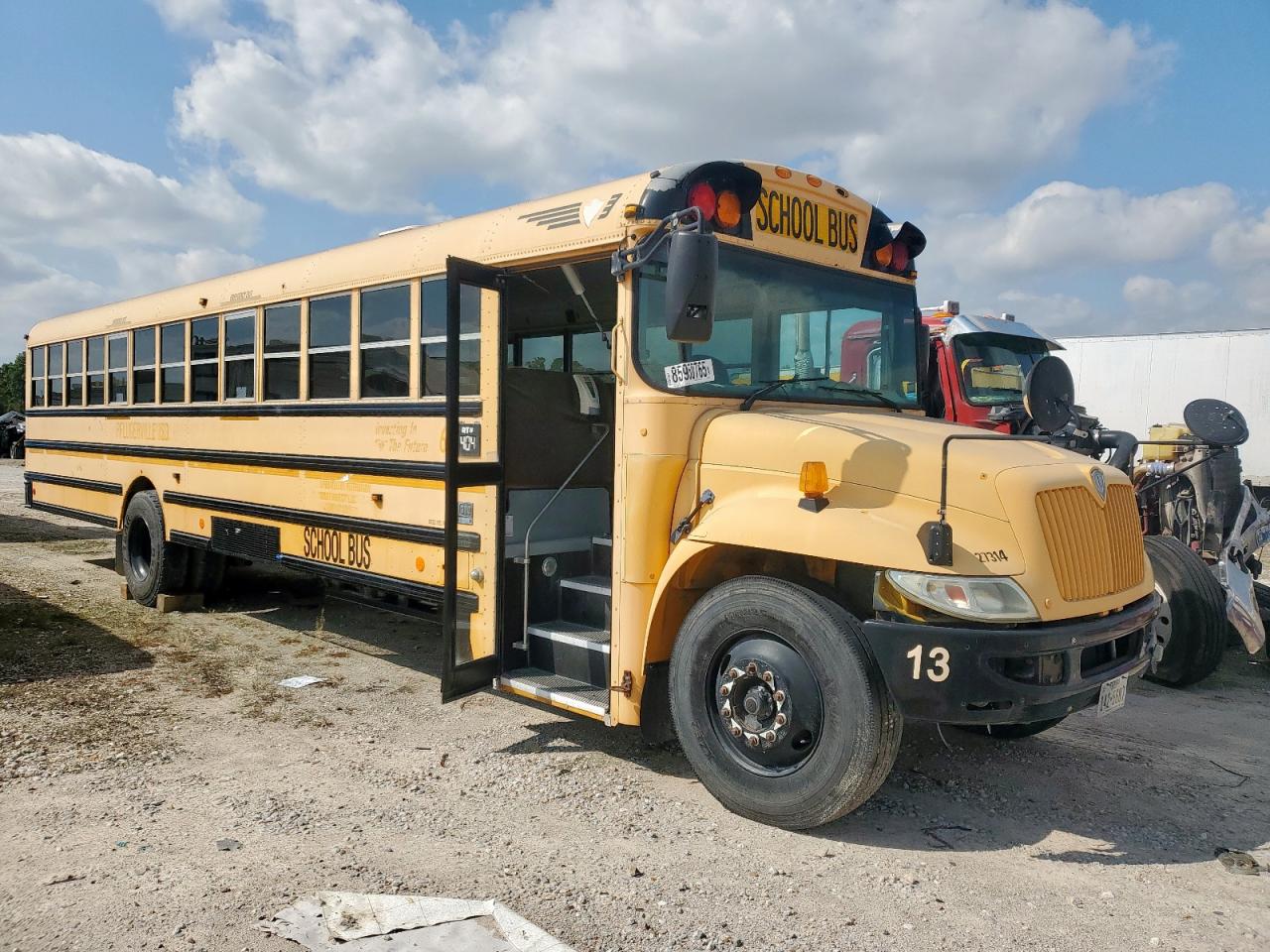 Lot #3275419709 2009 IC CORPORATION CE SERIES SCHOOL