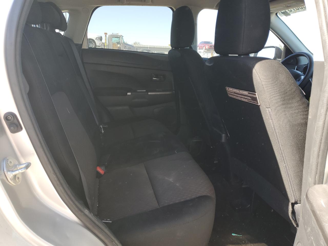 MITSUBISHI OUTLANDER ES