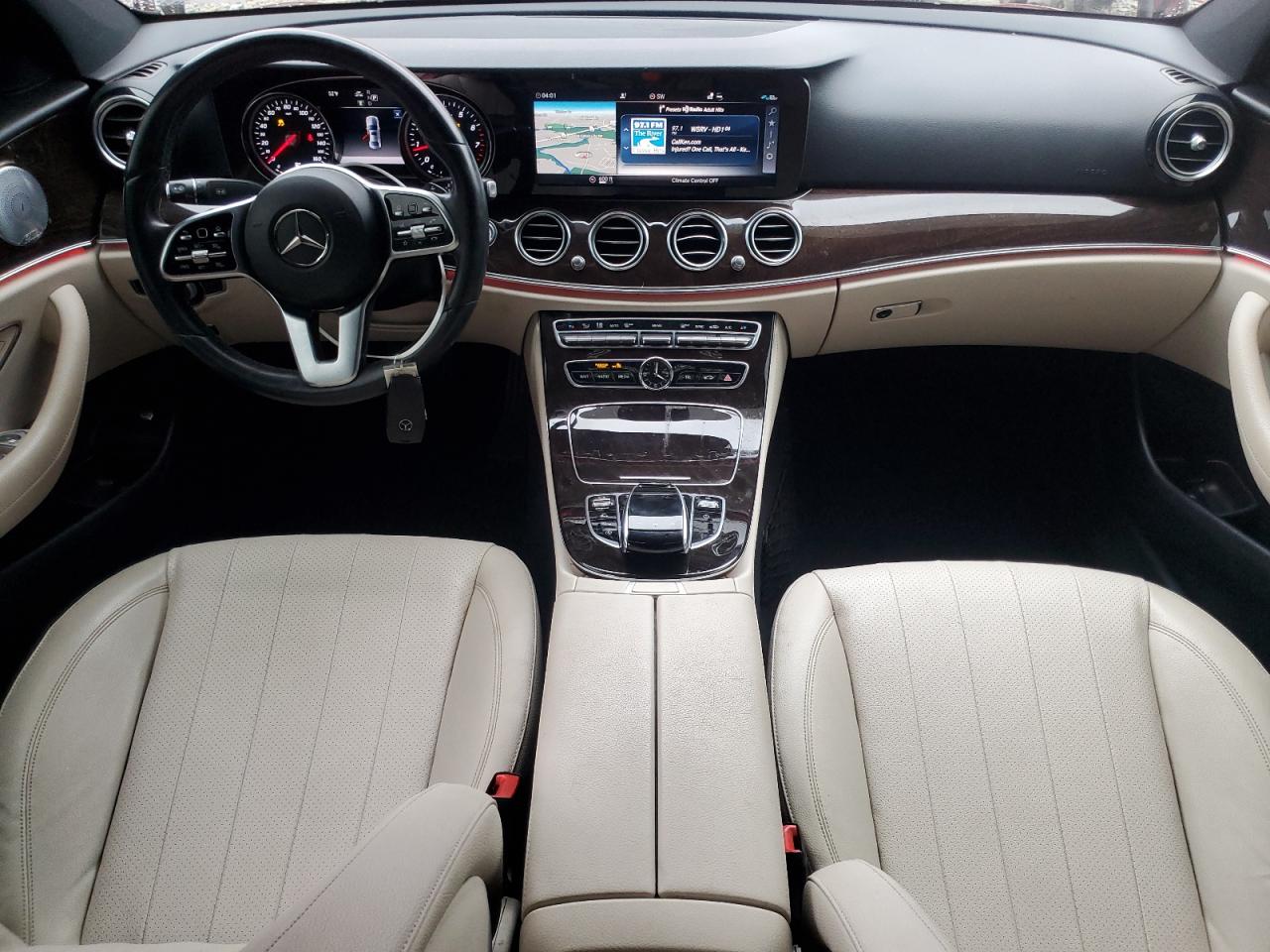 MERCEDES-BENZ E-CLASS 300