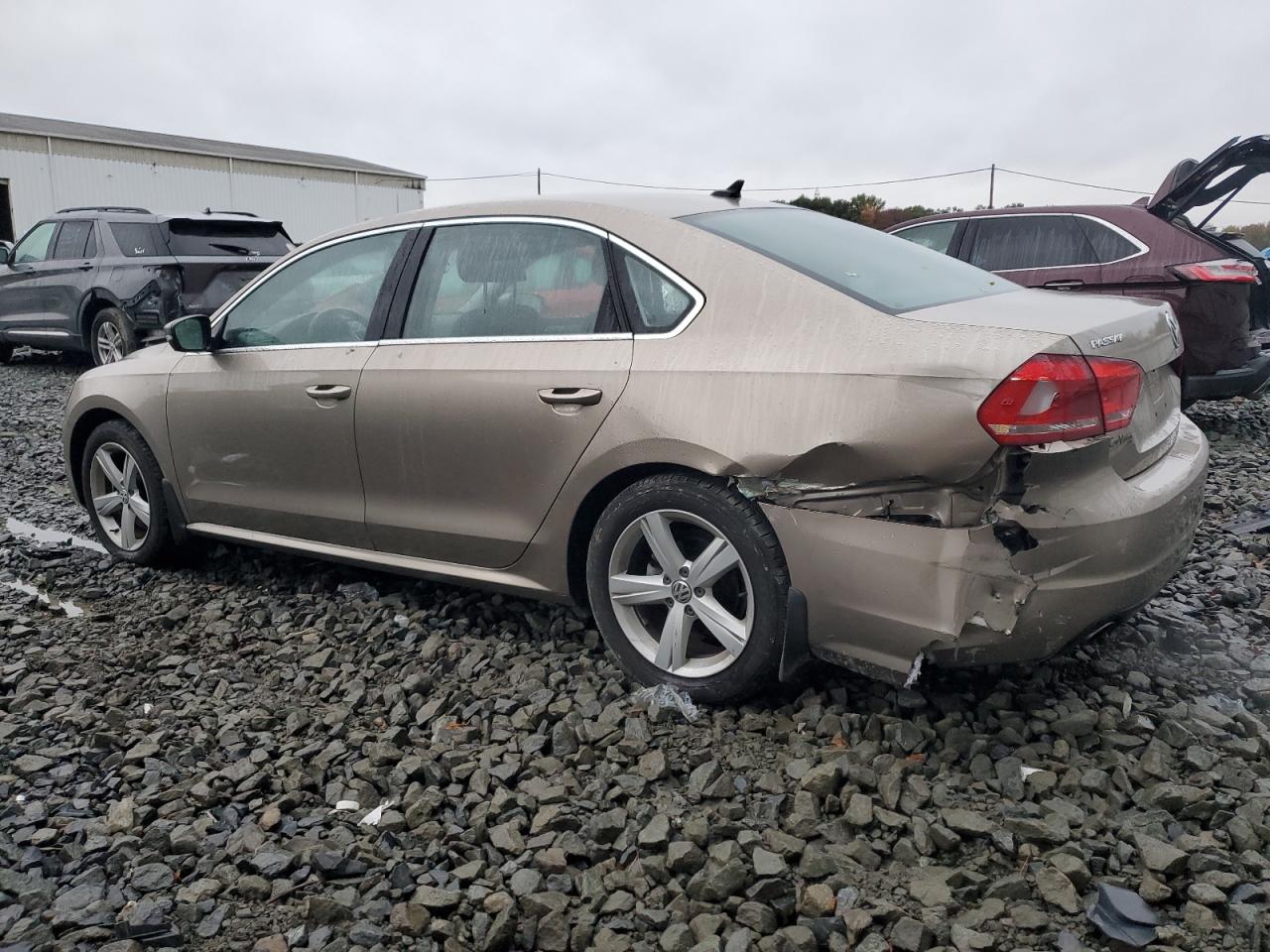 VOLKSWAGEN PASSAT SE