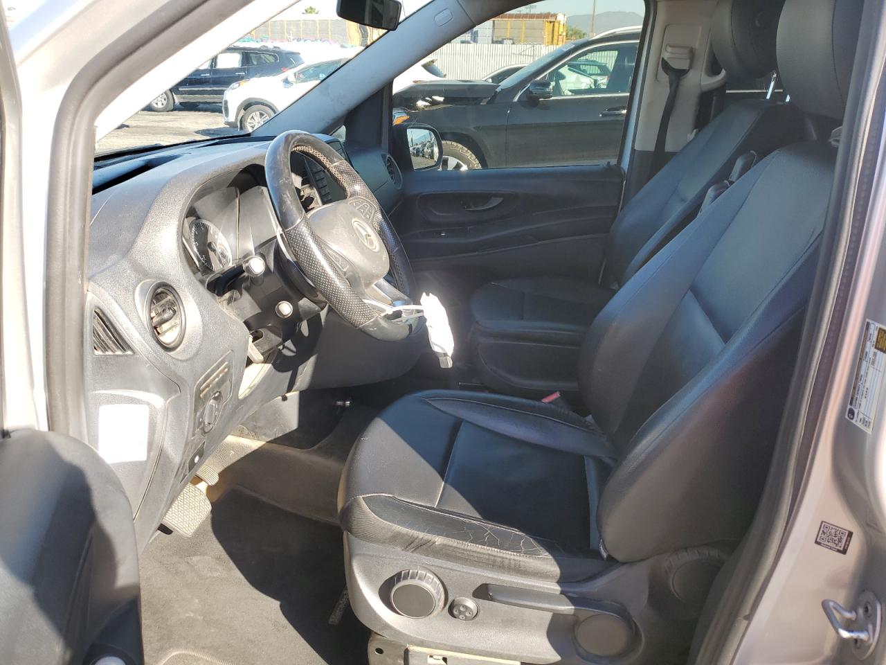 MERCEDES-BENZ METRIS