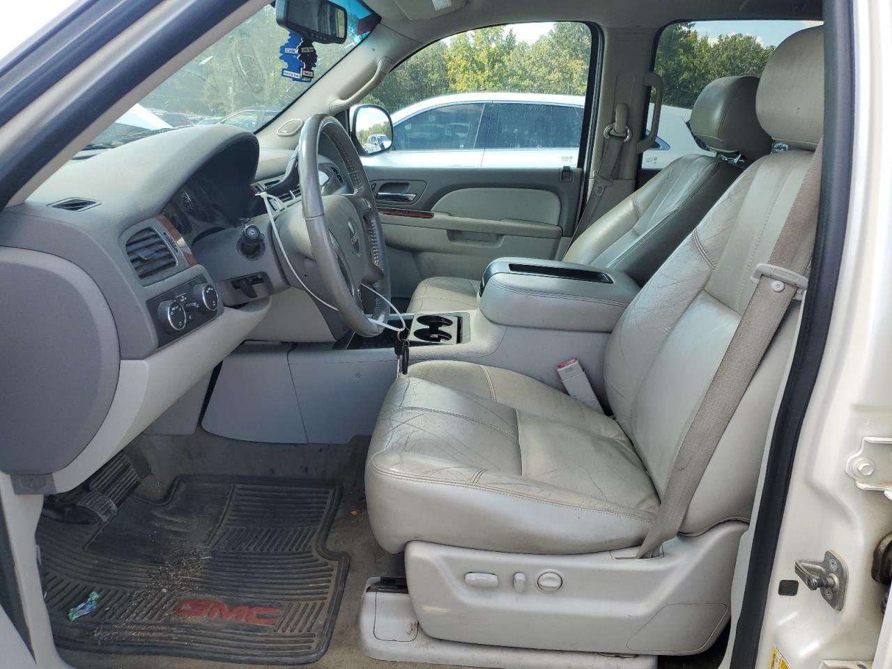 GMC YUKON K1500 SLT
