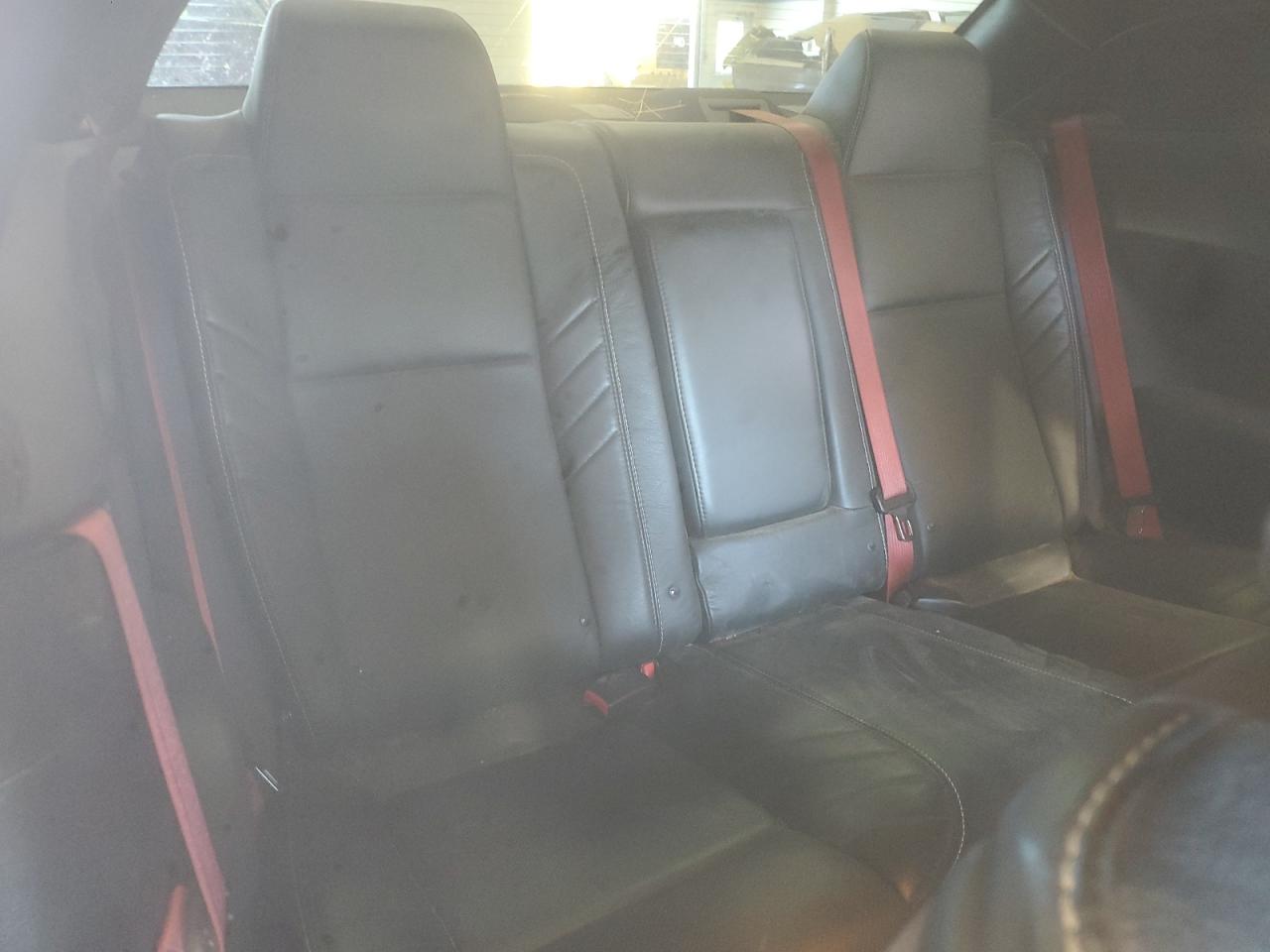 DODGE CHALLENGER SRT 392