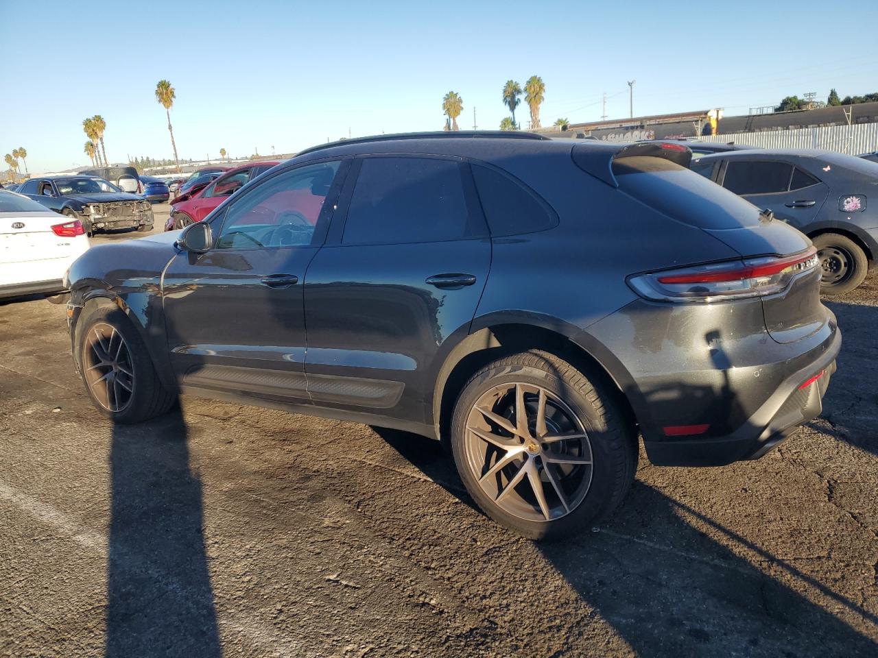 PORSCHE MACAN BASE