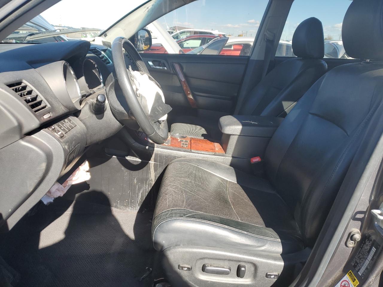 TOYOTA HIGHLANDER LIMITED