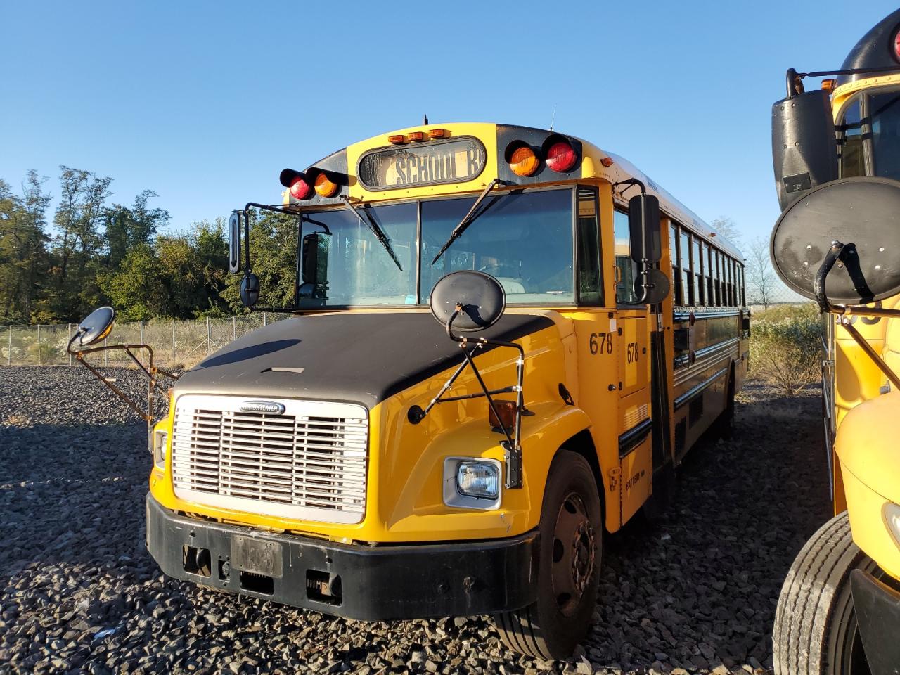 Lot #3276985293 2006 FREIGHTLINER SAF-T-LINER C2