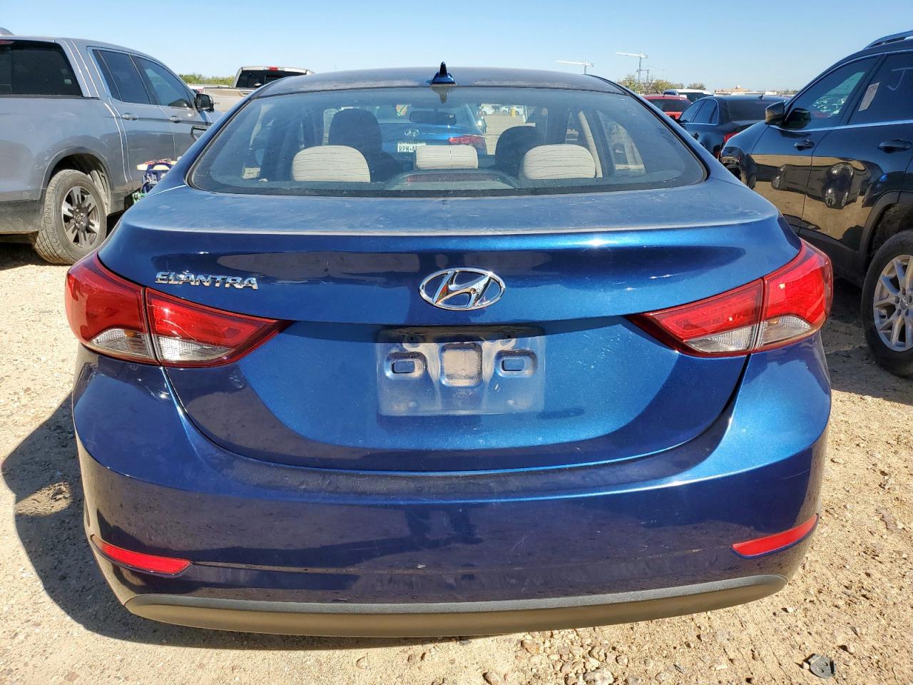 HYUNDAI ELANTRA SE