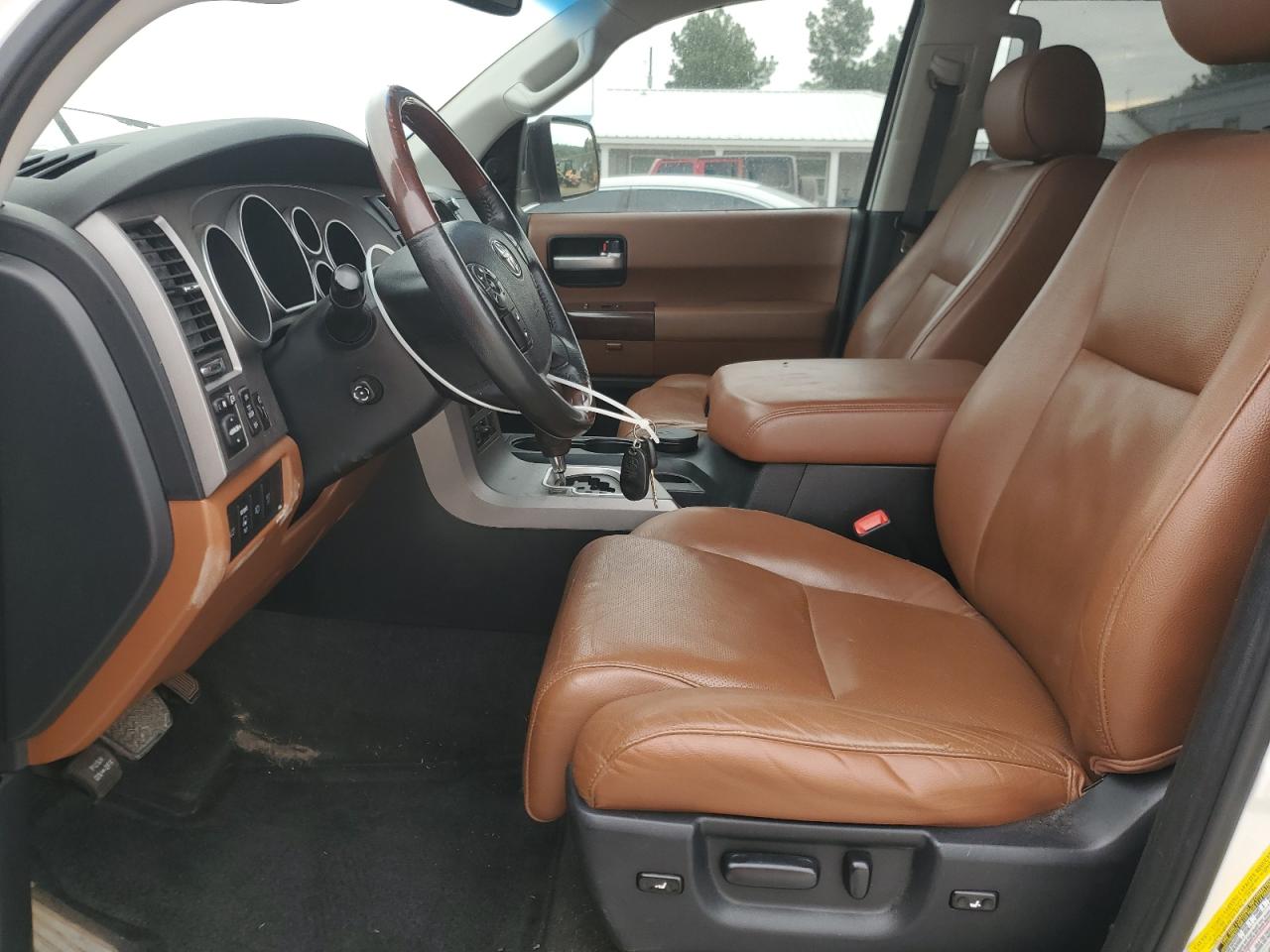 TOYOTA SEQUOIA PLATINUM