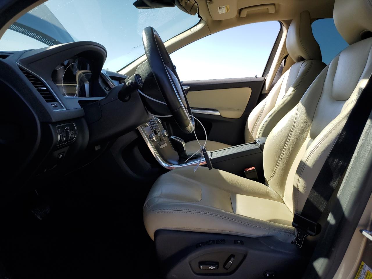 VOLVO XC60 T5 PREMIER