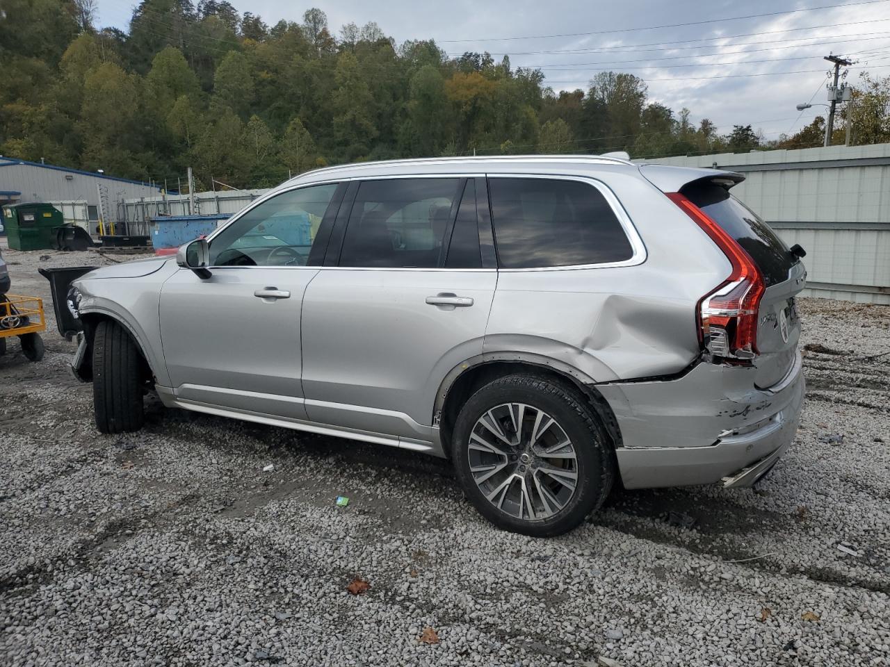 VOLVO XC90 T5 MOMENTUM