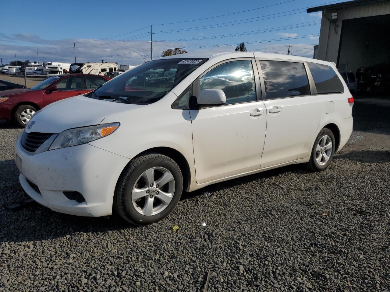 TOYOTA SIENNA BASE