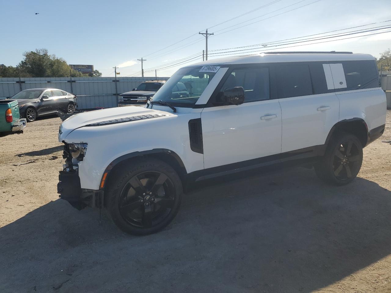 LAND ROVER DEFENDER 130 X-DYNAMIC SE