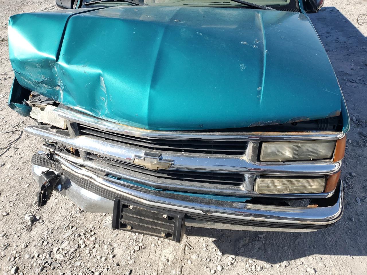 Lot #3282605870 1996 CHEVROLET GMT-400 C1