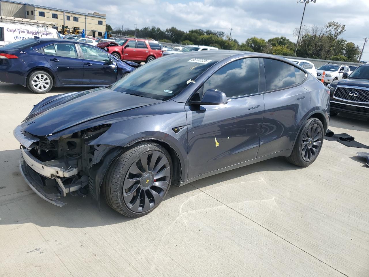 TESLA MODEL Y