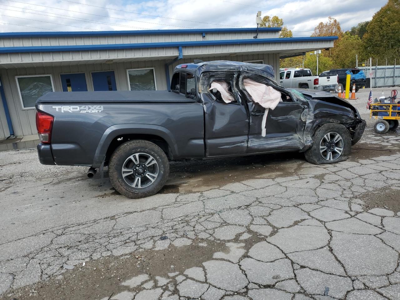 TOYOTA TACOMA ACCESS CAB