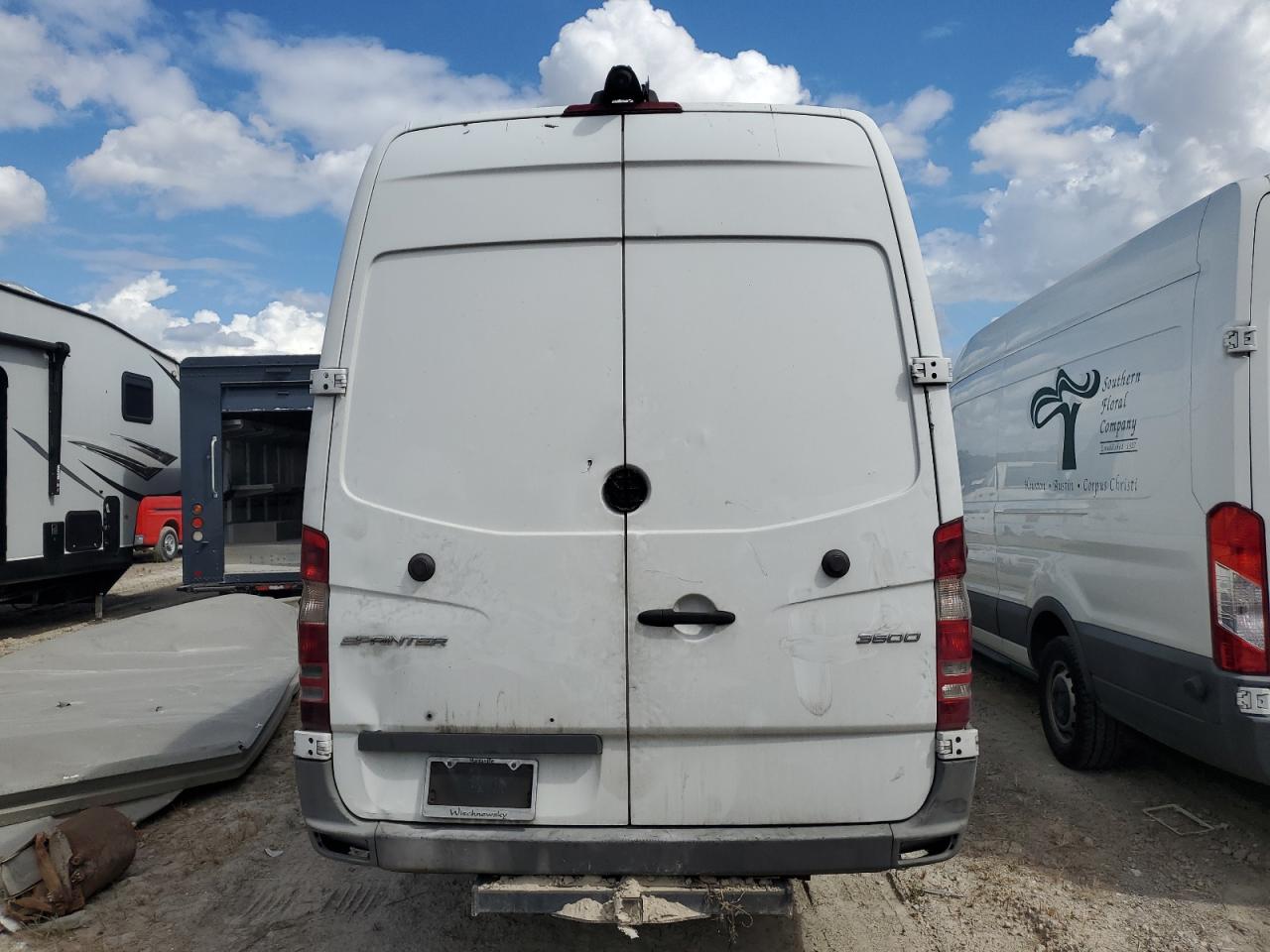 MERCEDES-BENZ SPRINTER 3500