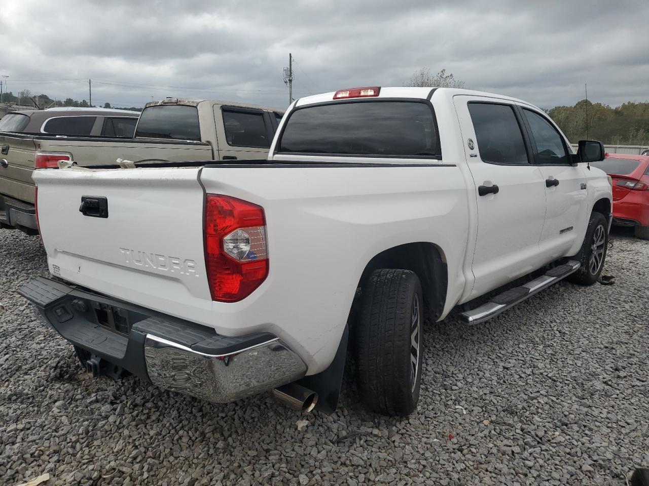 TOYOTA TUNDRA CREWMAX SR5