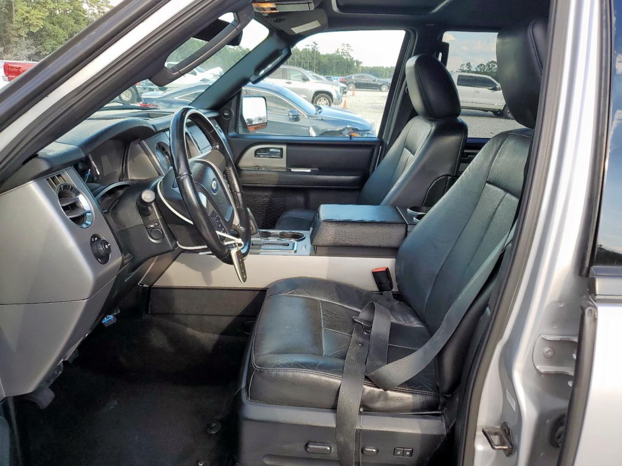 FORD EXPEDITION LIMITED