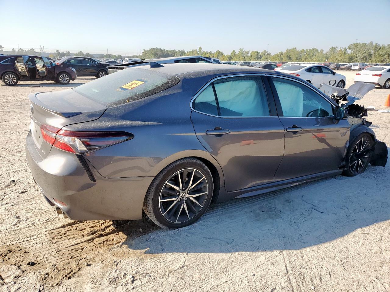 TOYOTA CAMRY SE NIGHT SHADE