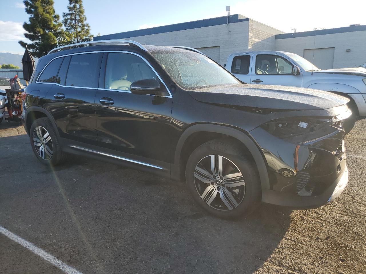 MERCEDES-BENZ EQB 250+