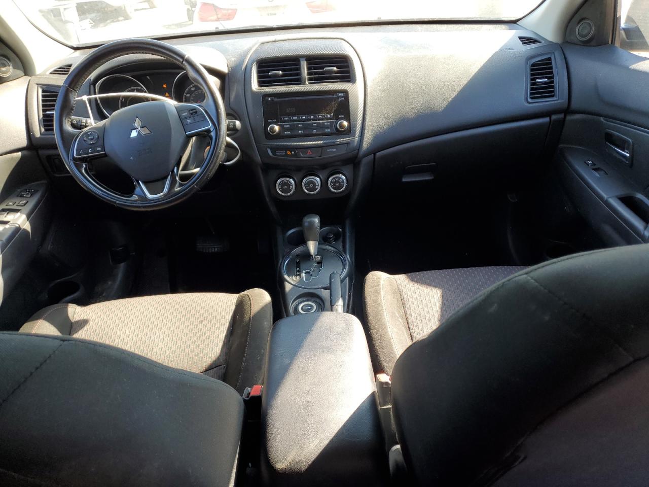 MITSUBISHI OUTLANDER ES