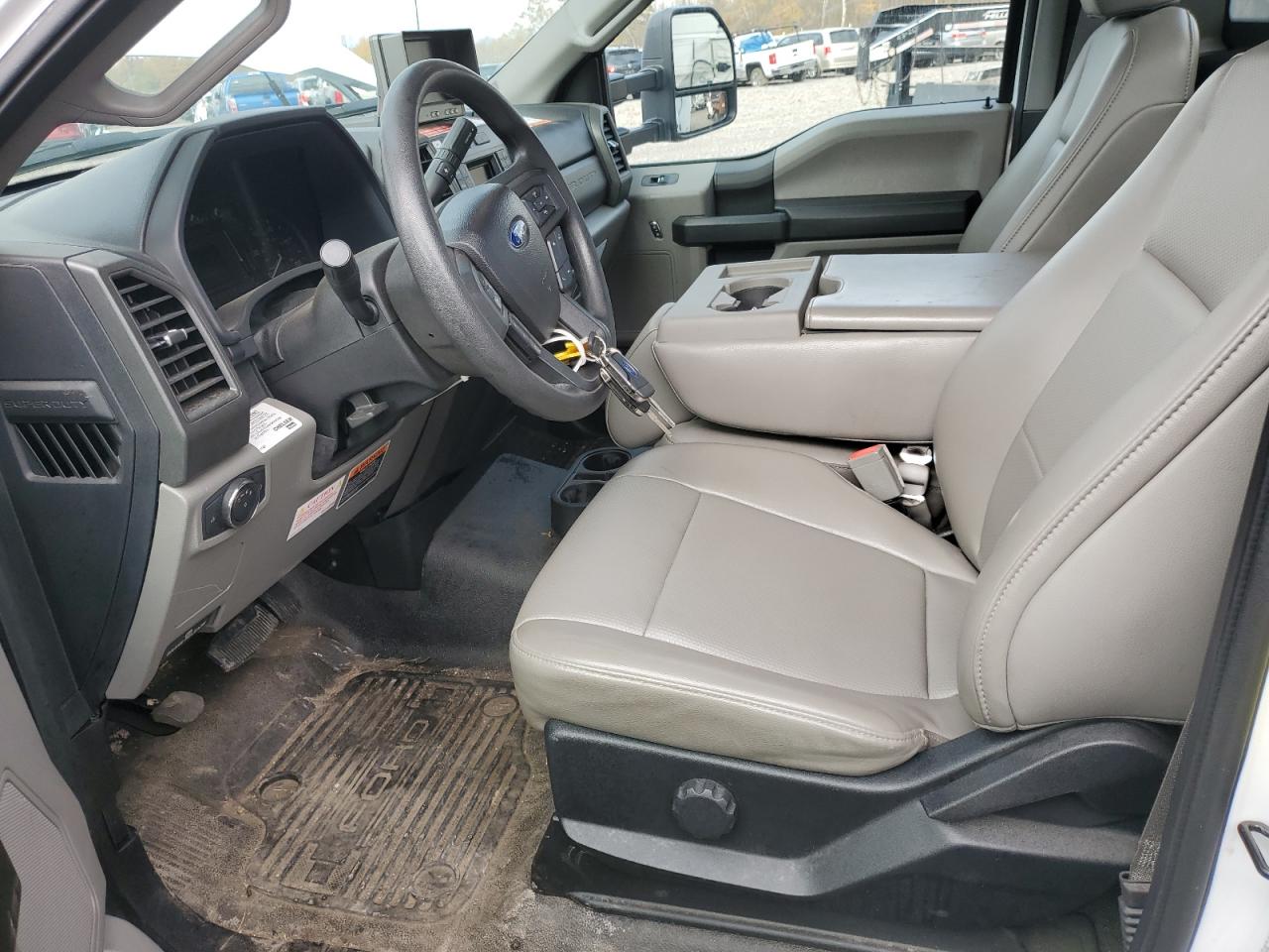 FORD F-550 SUPER DUTY