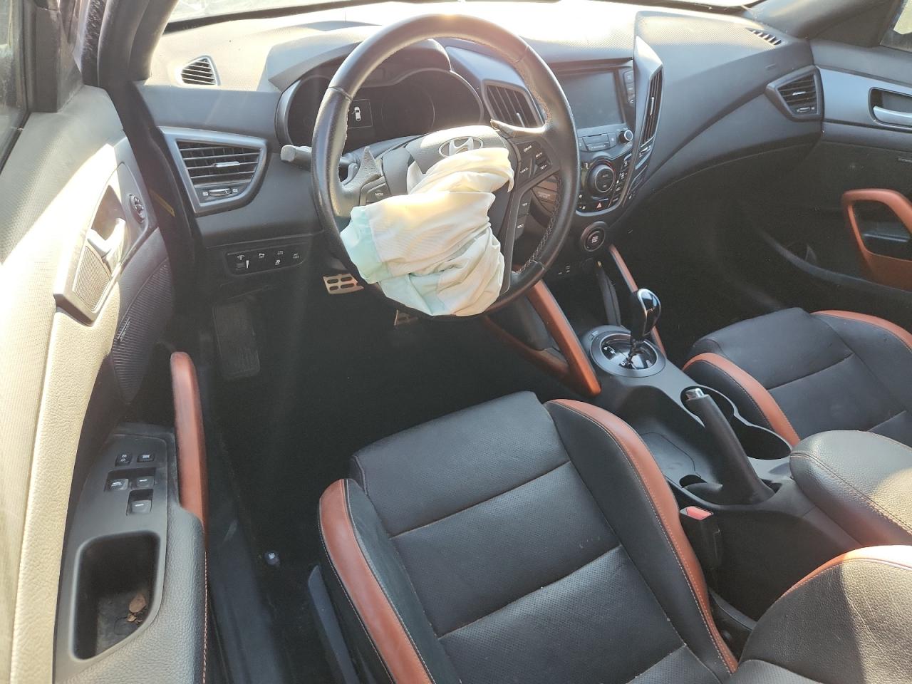 HYUNDAI VELOSTER TURBO