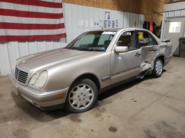 MERCEDES-BENZ E 320