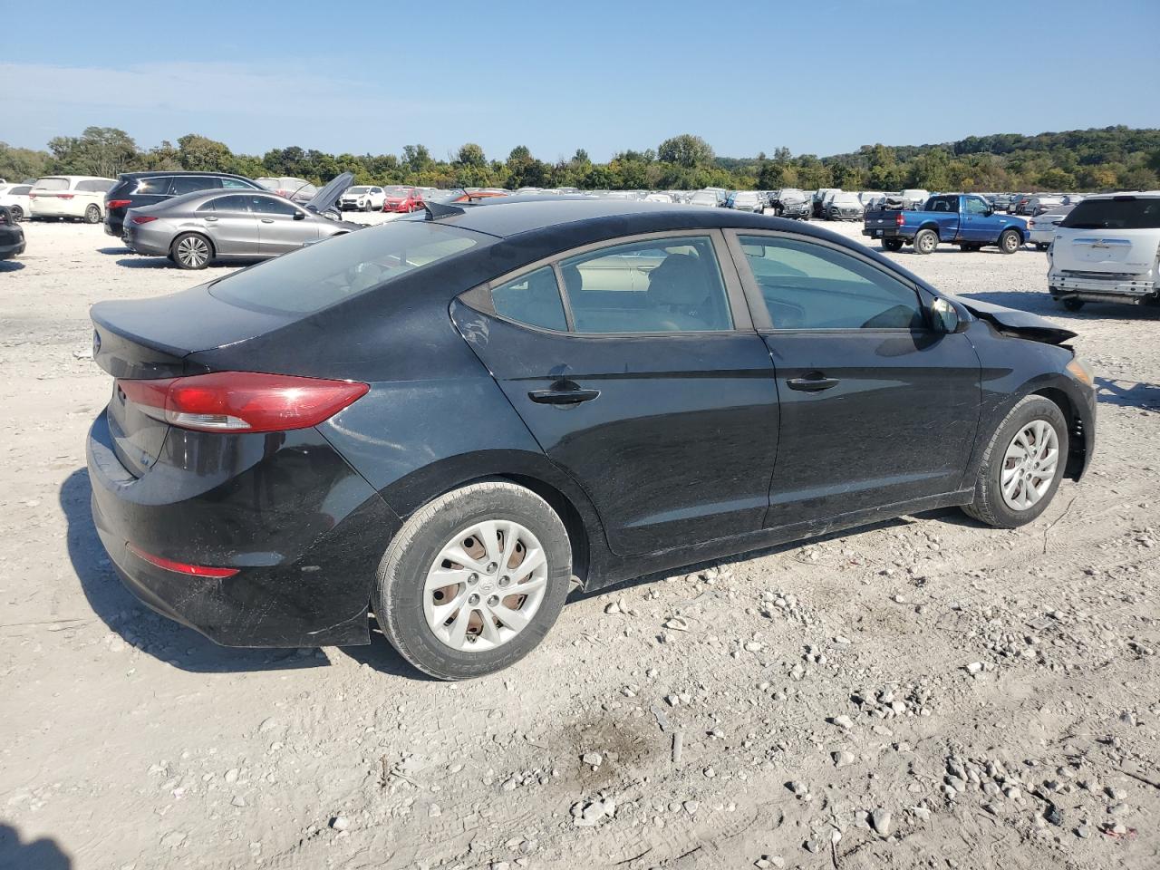 HYUNDAI ELANTRA SE