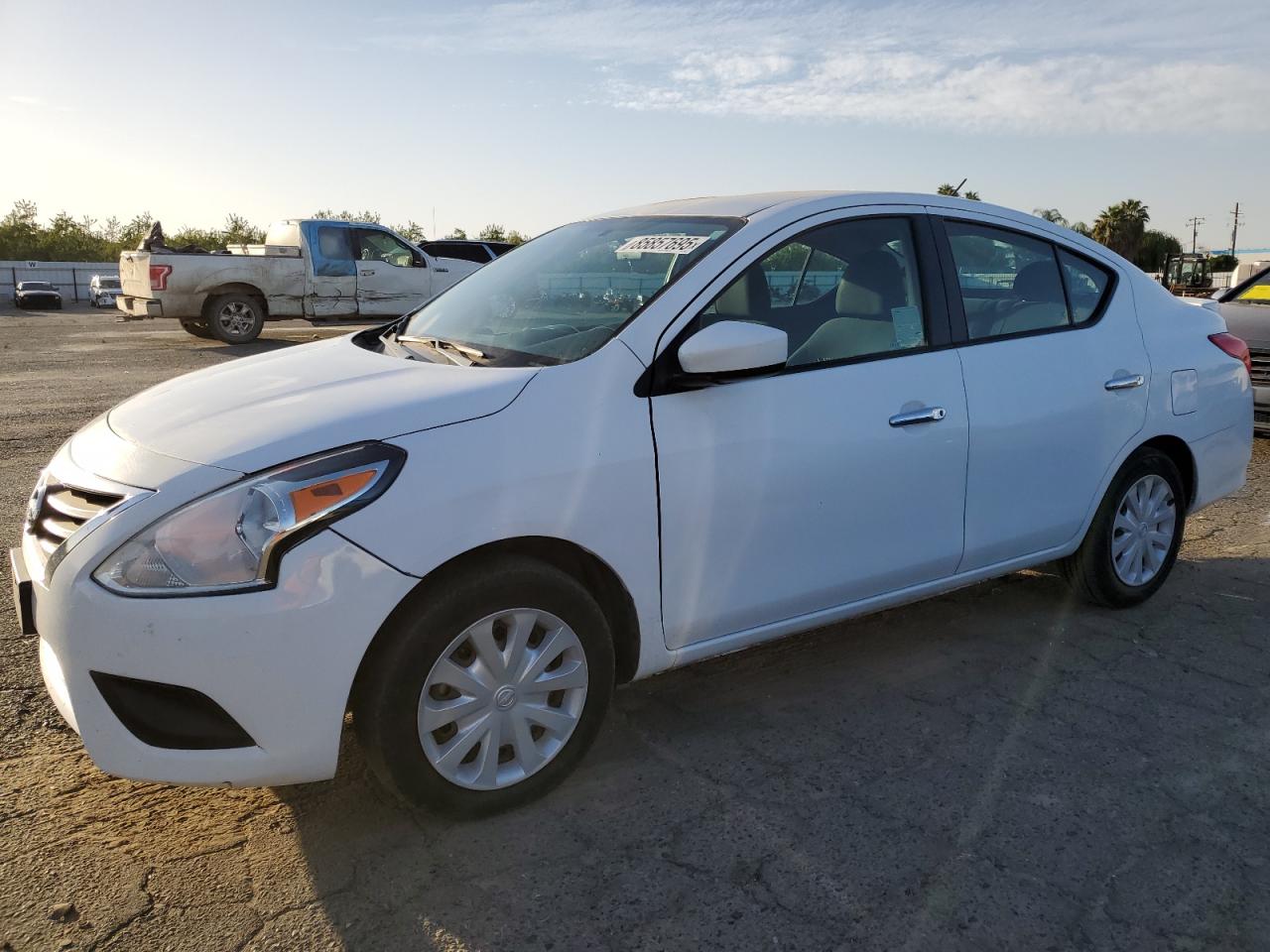 Lot #3269748706 2019 NISSAN VERSA S