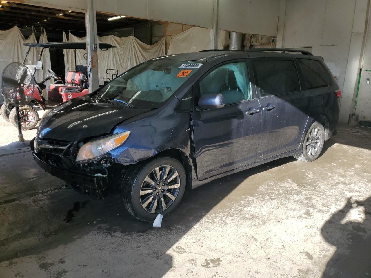 TOYOTA SIENNA XLE