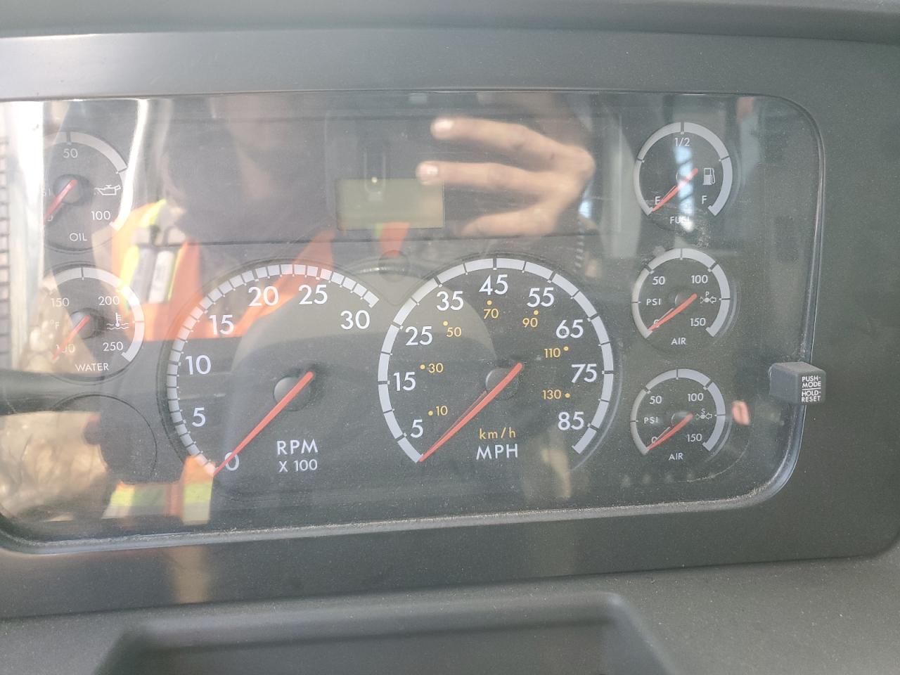 Lot #3279588281 2006 STERLING LT9500