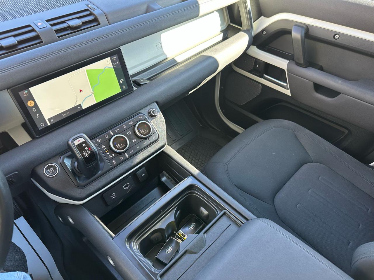 LAND ROVER DEFENDER 110