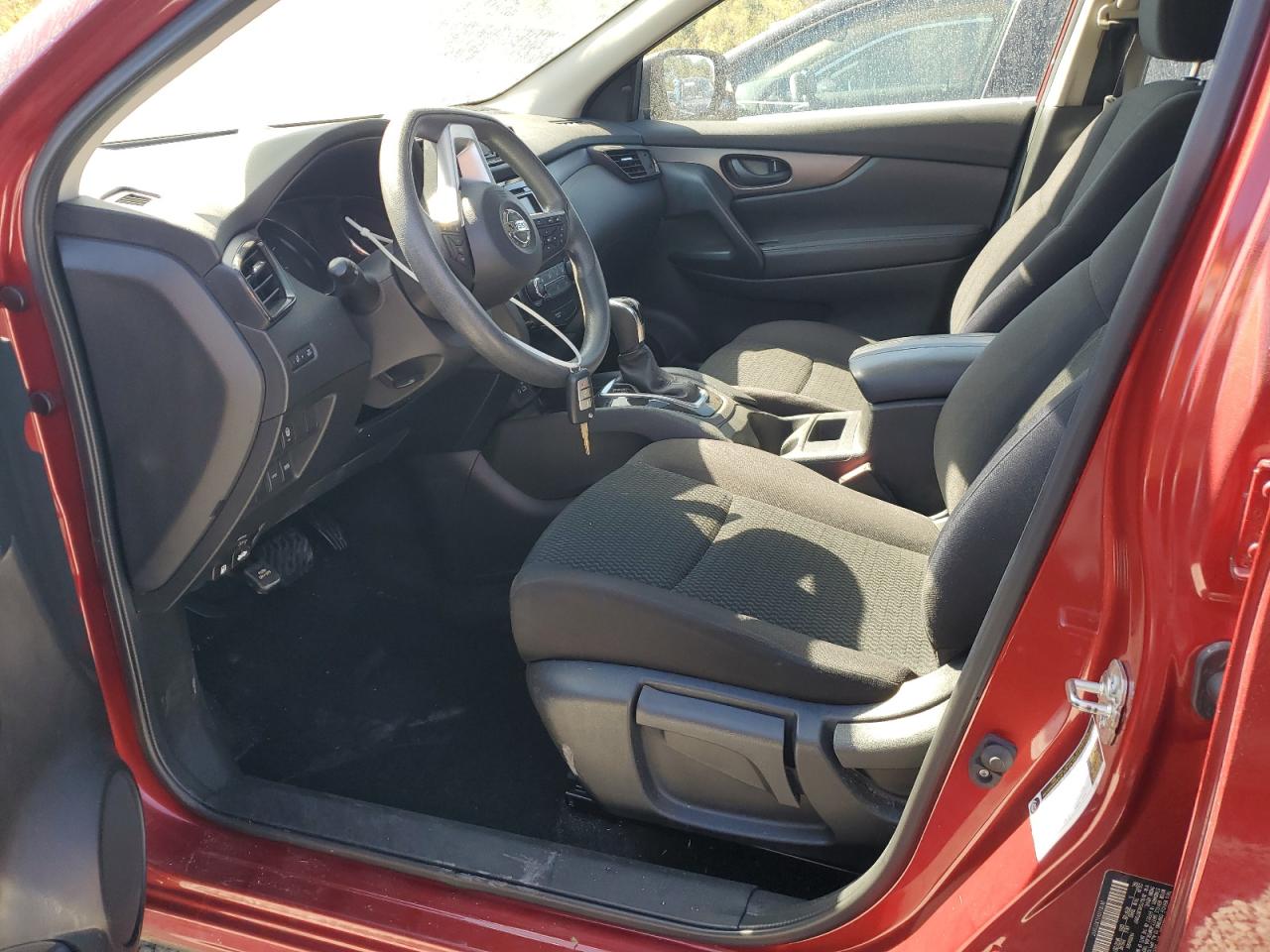 NISSAN ROGUE SPORT S