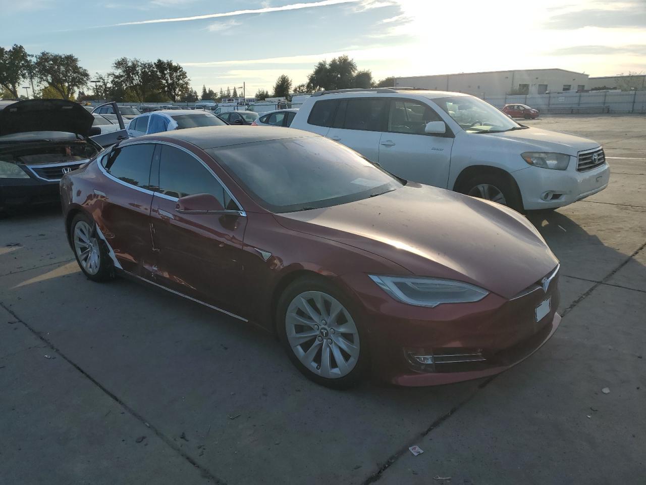 TESLA MODEL S