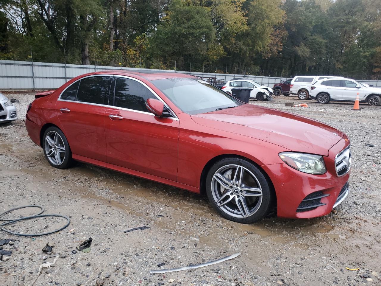 MERCEDES-BENZ E-CLASS 300