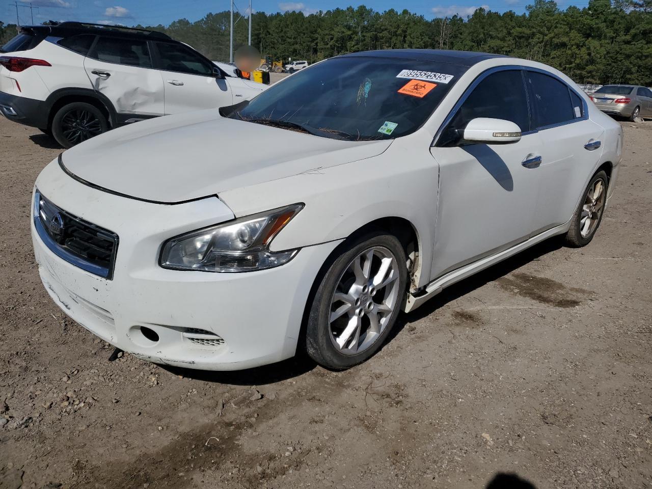 NISSAN MAXIMA S