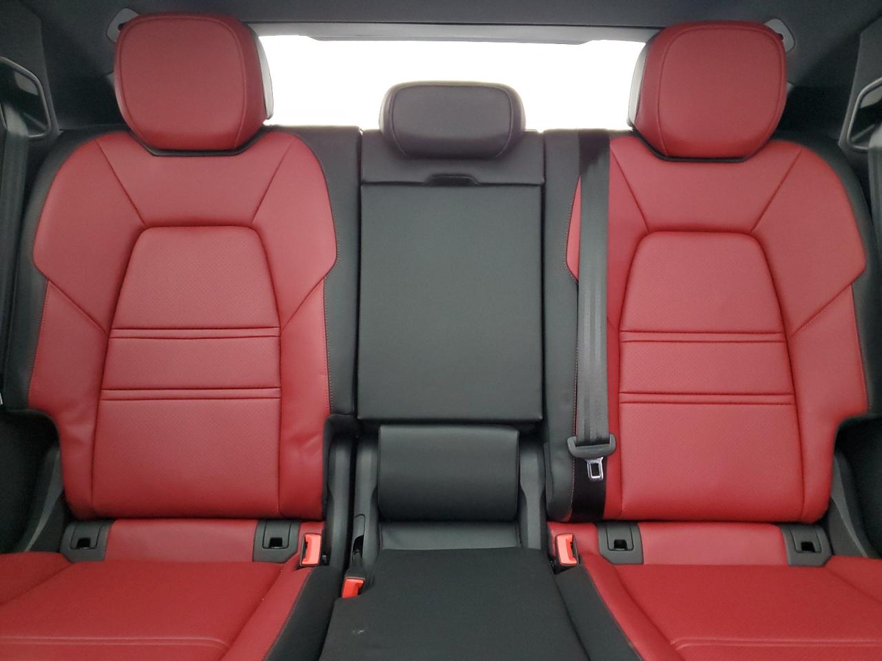 PORSCHE CAYENNE COUPE