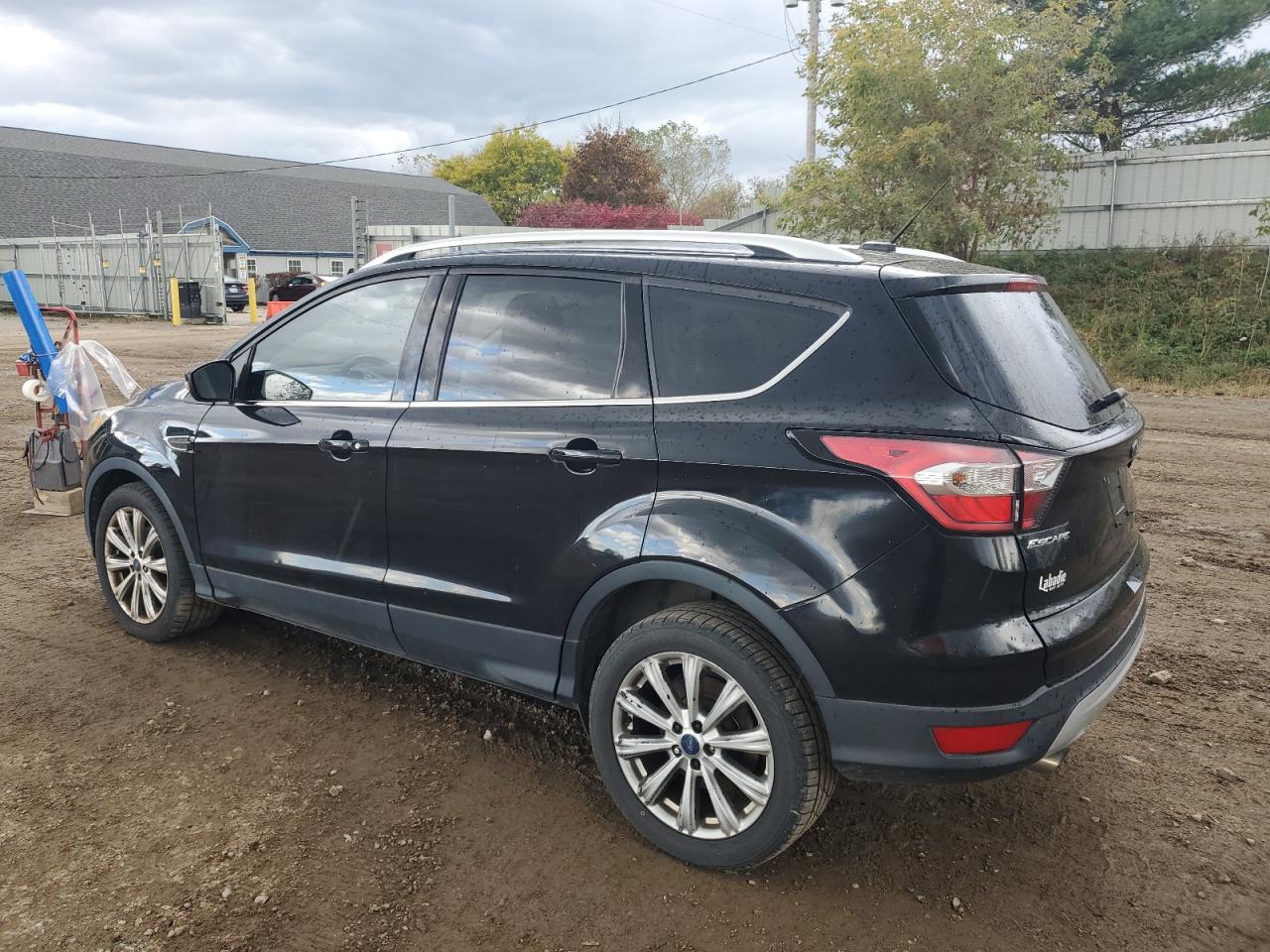 FORD ESCAPE TITANIUM