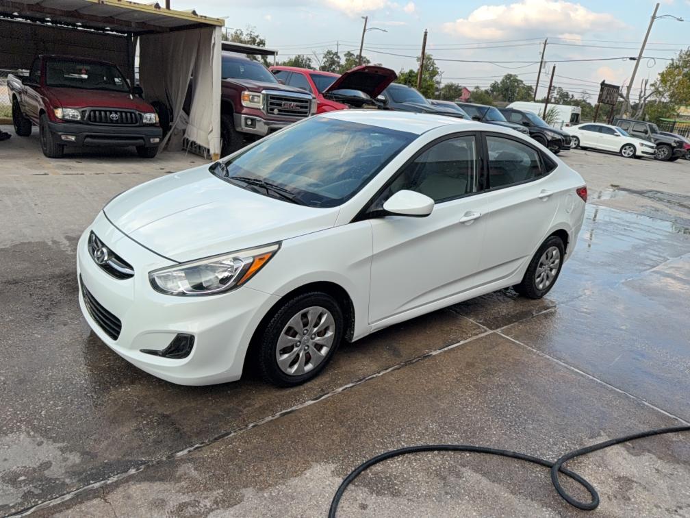 2016 HYUNDAI ACCENT SE KMHCT4AE1GU073124
