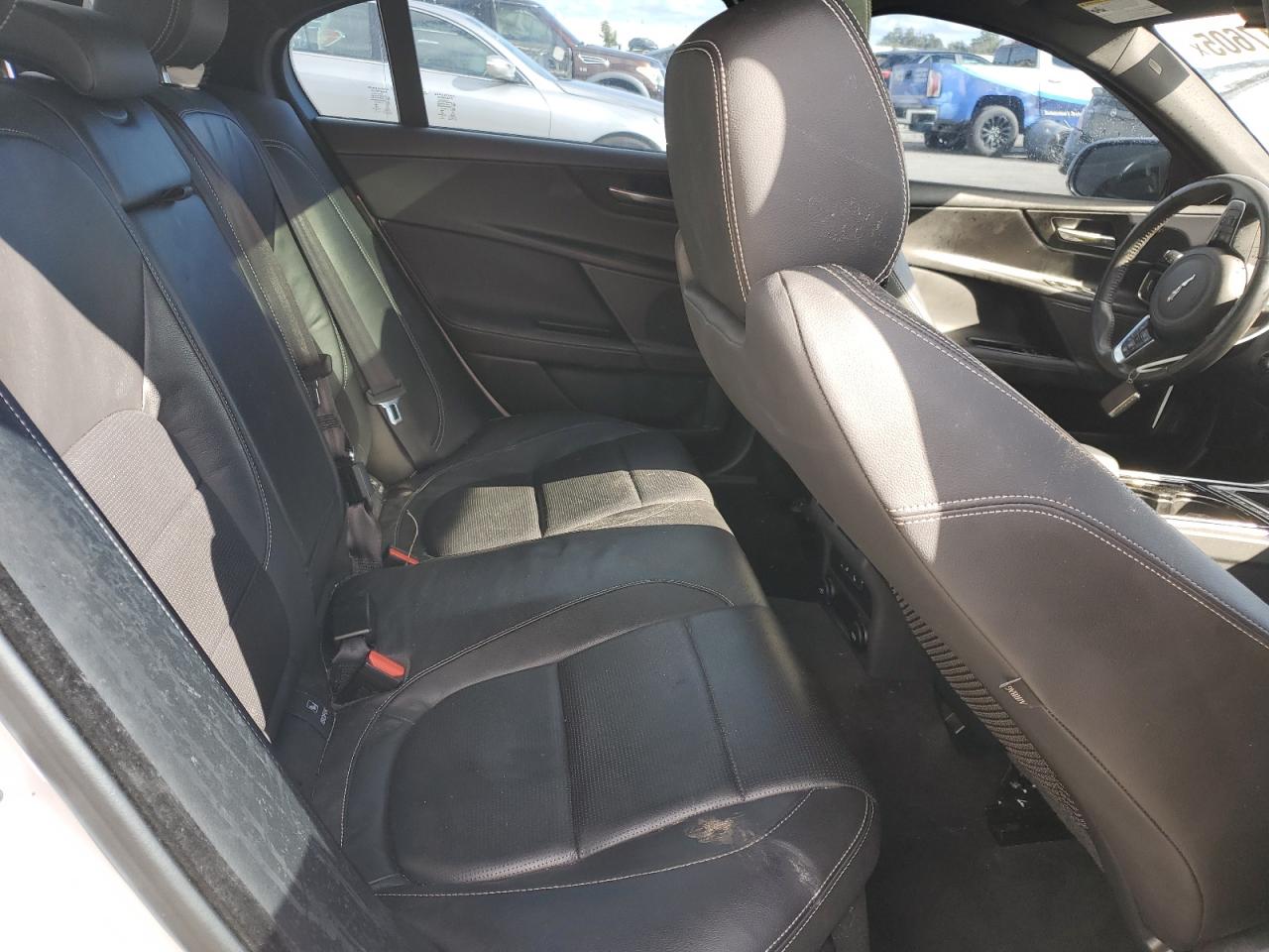 Lot #3309594553 2017 JAGUAR XE R - SPO